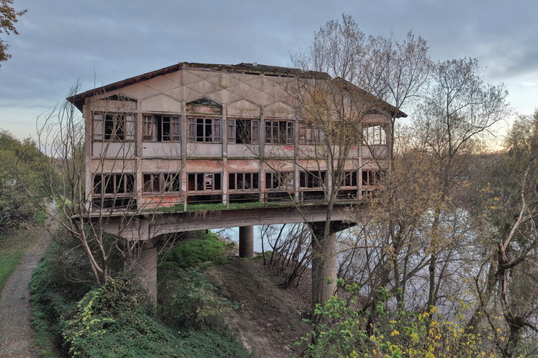Pavia: centenario dell'aviazione commerciale italiana, l'idroscalo di Pavia nella prima linea aerea (Trieste Venezia Pavia Torino), cartoline epoca e stato attuale. (Foto Milani)